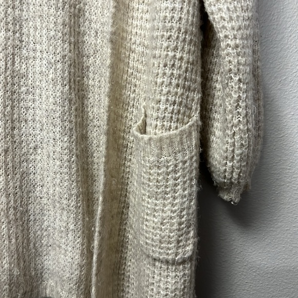 American Eagle Knit Cardigan - Picture 5 of 12